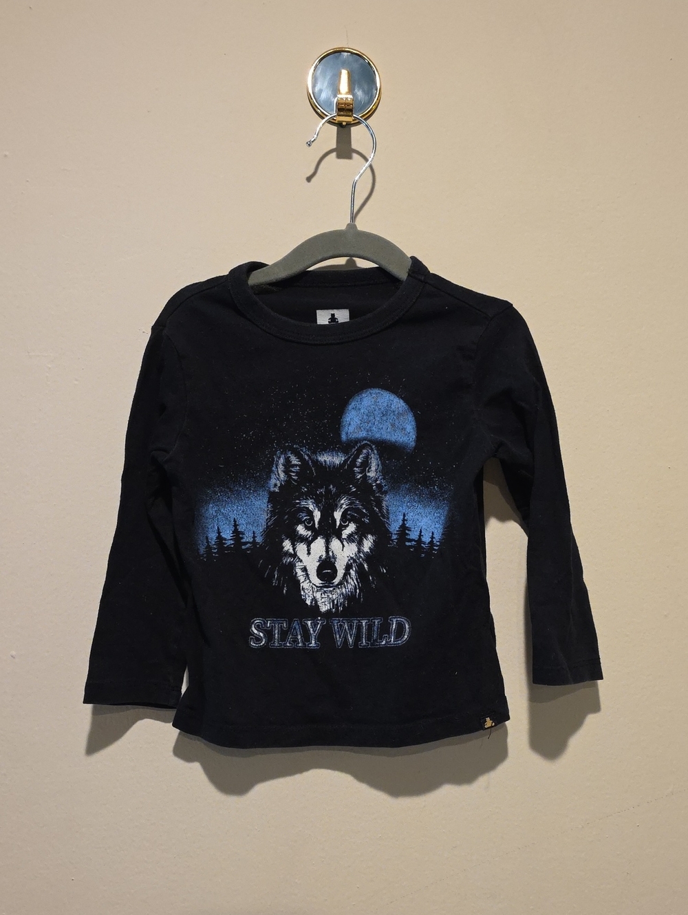 GAP Black Long-Sleeve Tee with Blue Wolf Graphic